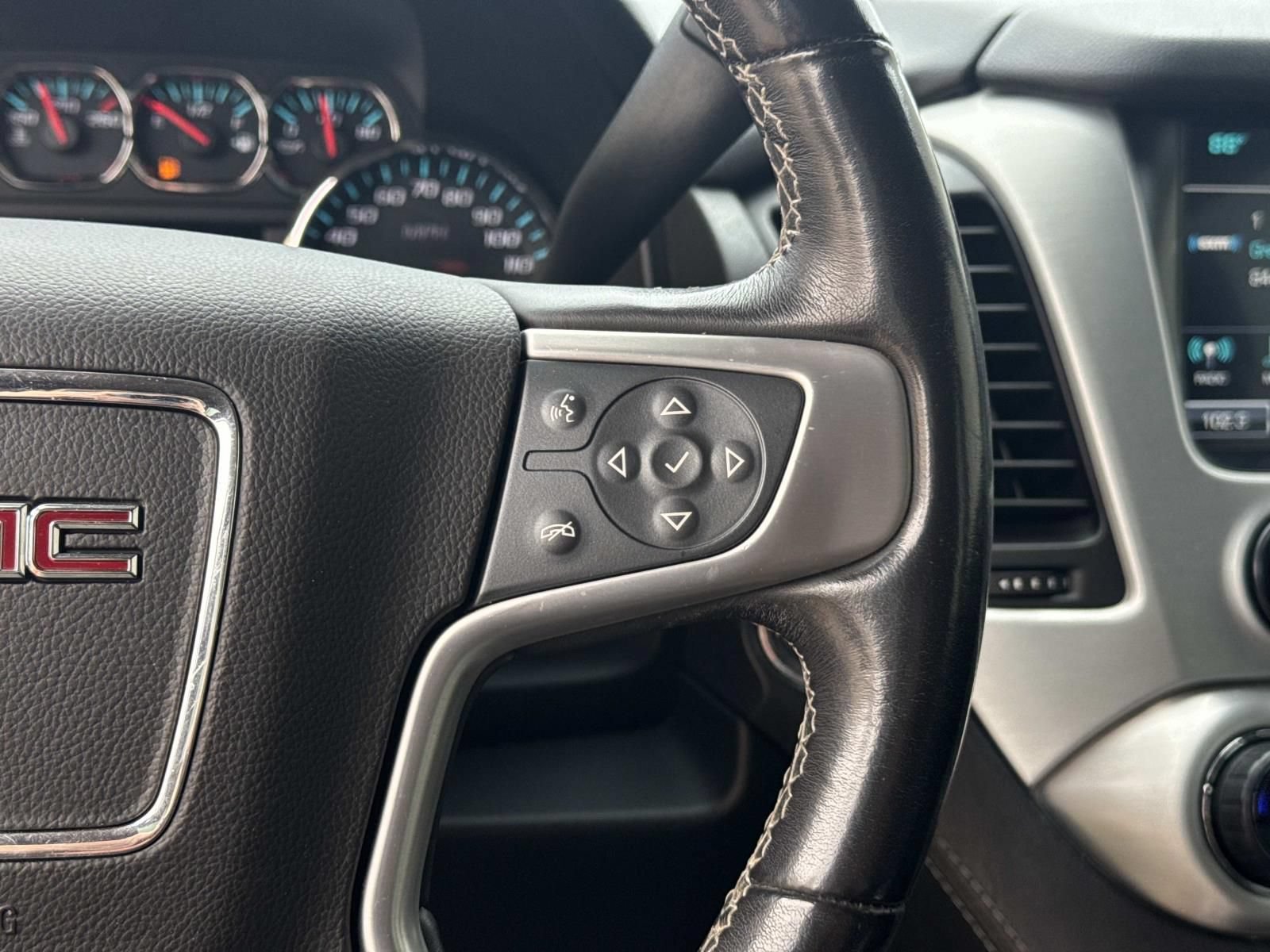 Used 2020 GMC Yukon XL SLT AWD/4WD image 27