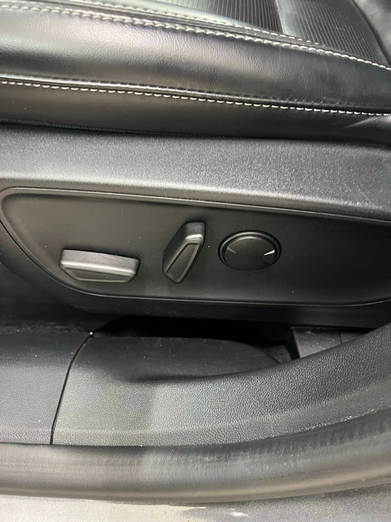 Used 2024 Ford Escape Platinum image 29