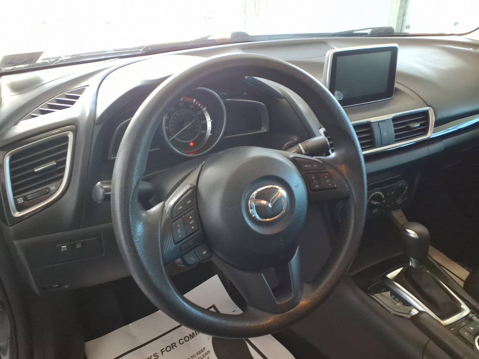 Used 2016 MAZDA MAZDA3 i Sport FWD image 11
