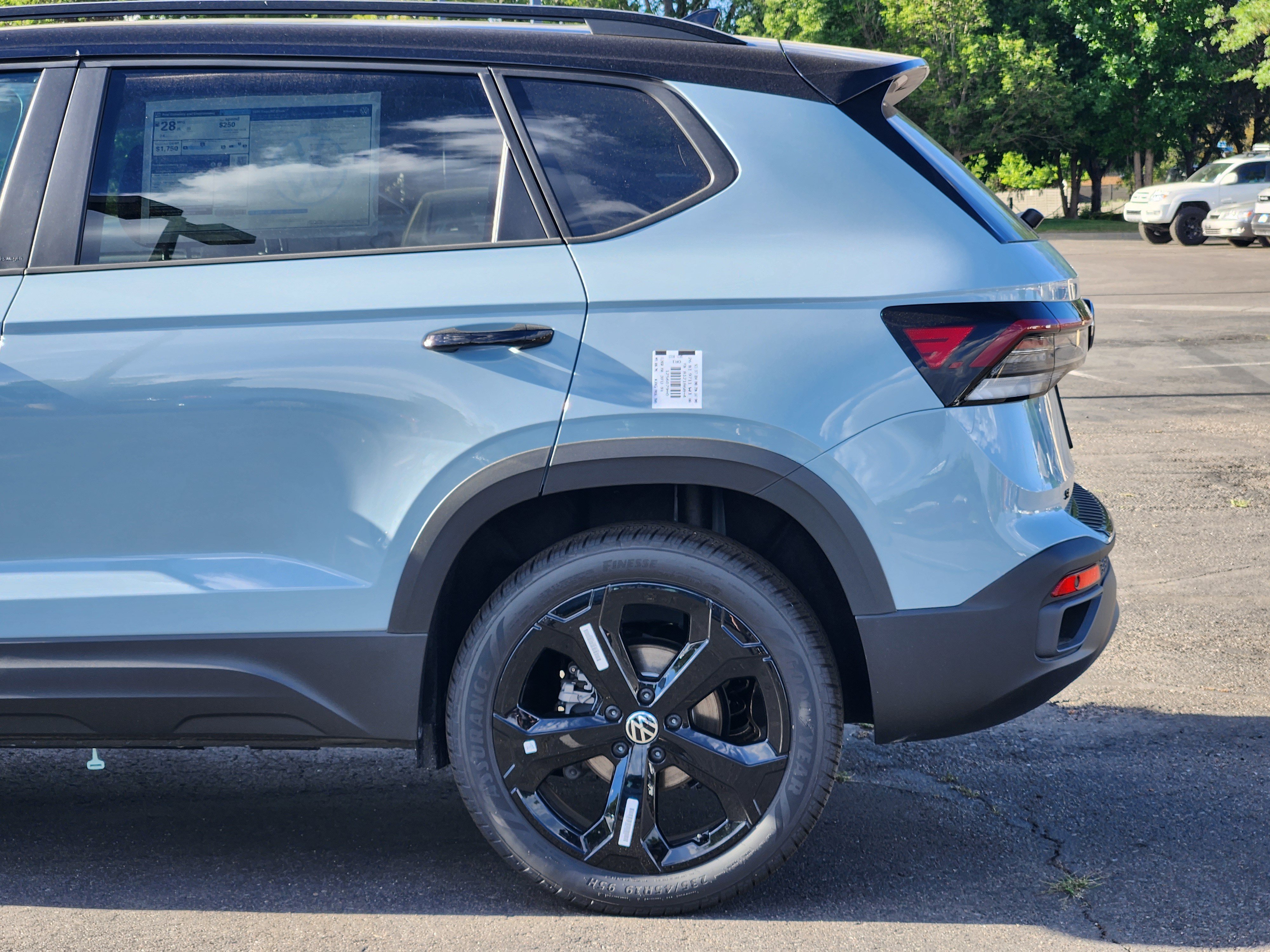 New 2026 Volkswagen Taos SE AWD/4WD image 4
