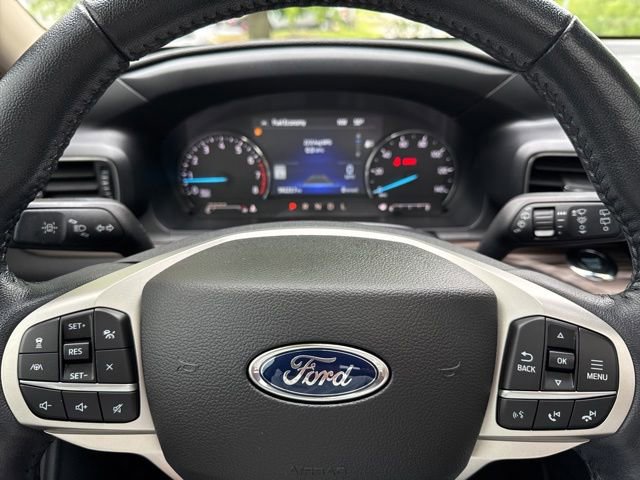 Used 2022 Ford Explorer Limited w/ Equipment Group 301A AWD/4WD image 13