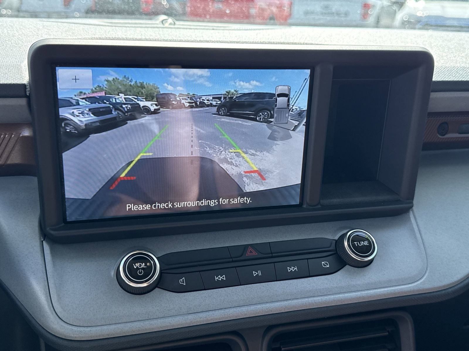 Certified 2024 Ford Maverick Lariat image 25