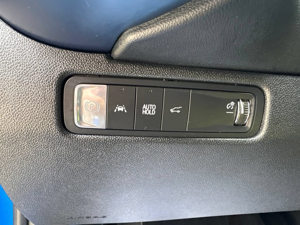 Used 2024 Chevrolet Equinox EV LT FWD image 13