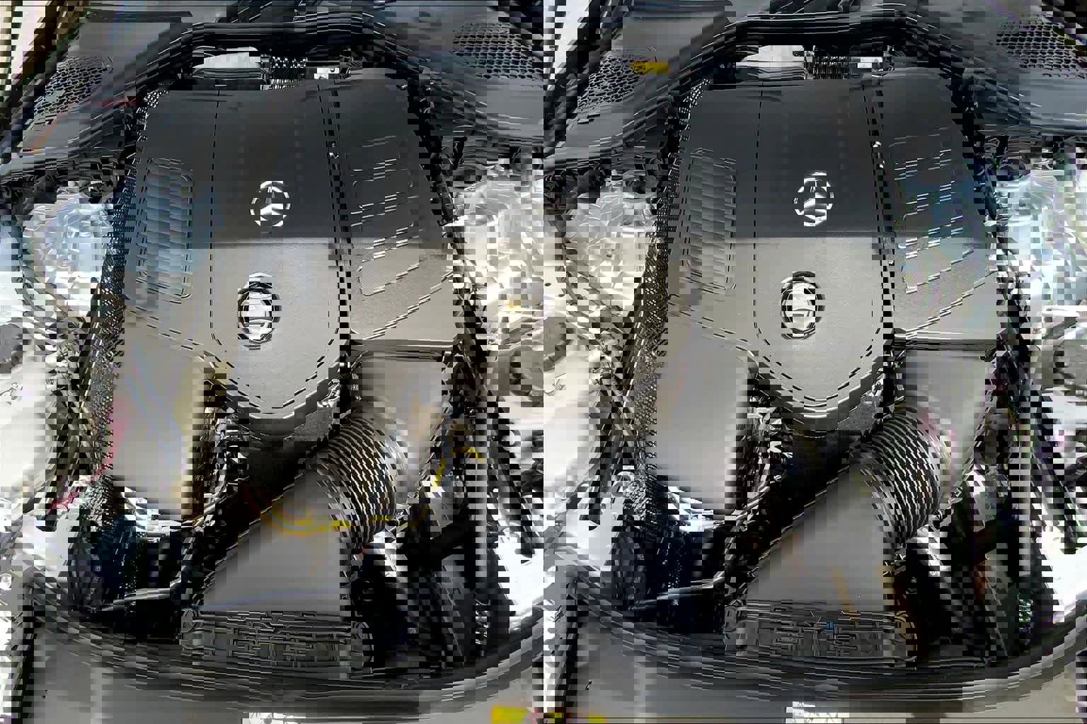 Used 2025 Mercedes-Benz E 350 Sedan image 17