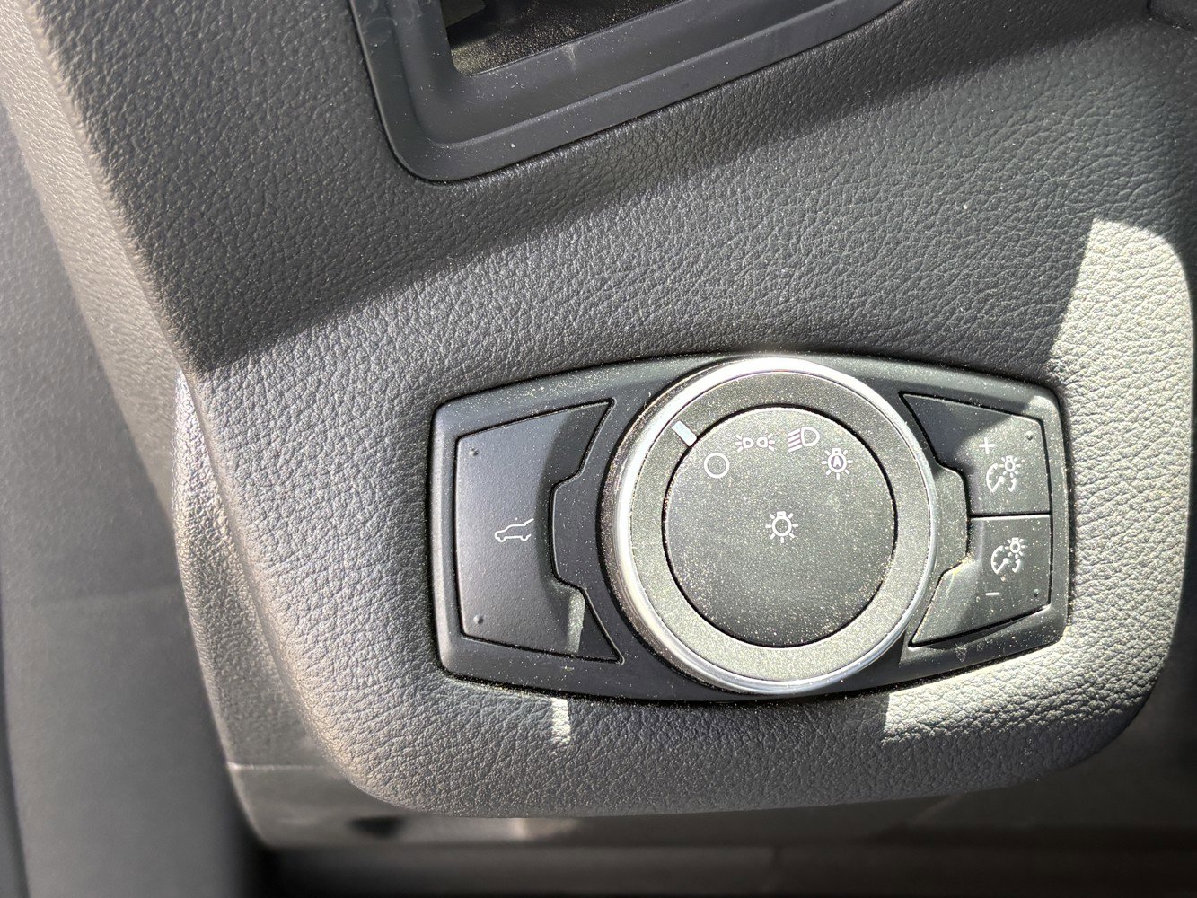 Used 2019 Ford Escape S FWD image 17