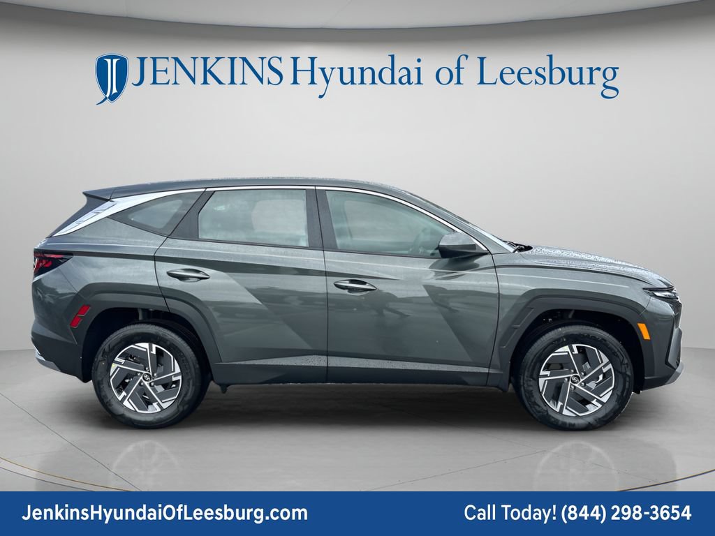 New 2026 Hyundai Tucson Blue SE AWD/4WD image 2