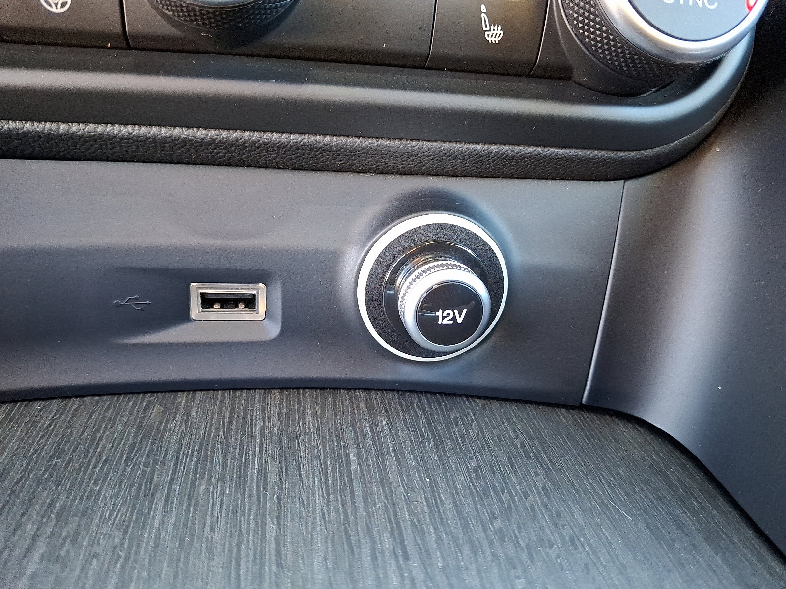 Used 2022 Alfa Romeo Stelvio Ti image 25