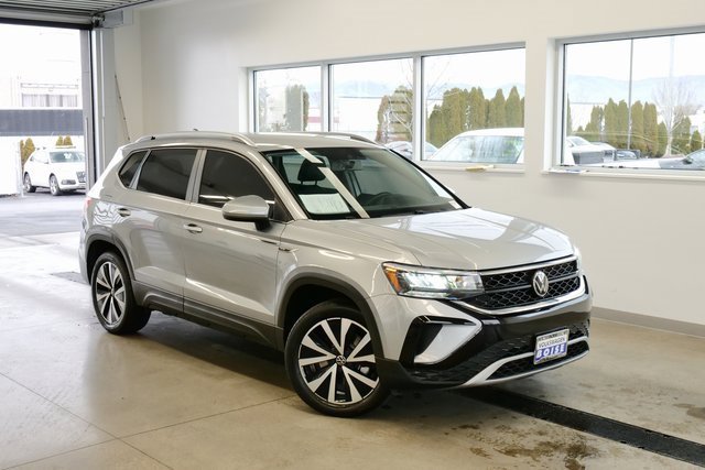 Used 2022 Volkswagen Taos SE