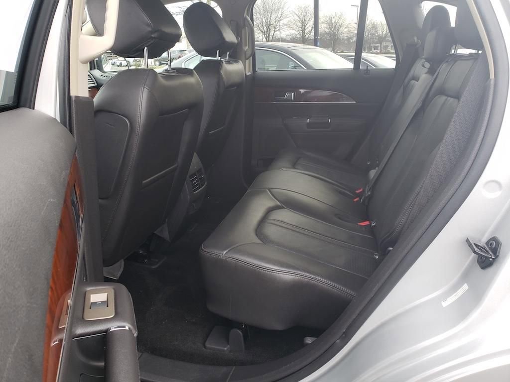 Used 2014 Lincoln MKX FWD w/ Walnut Swirl Wood Package image 30