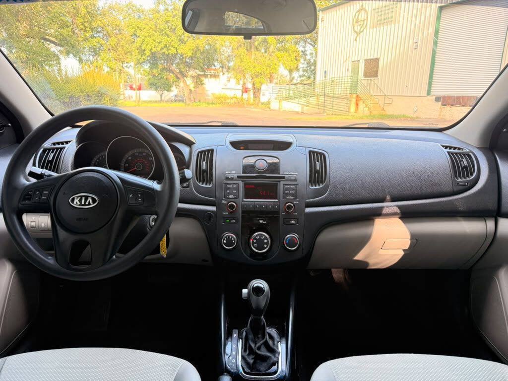 Used 2012 Kia Forte LX FWD image 13