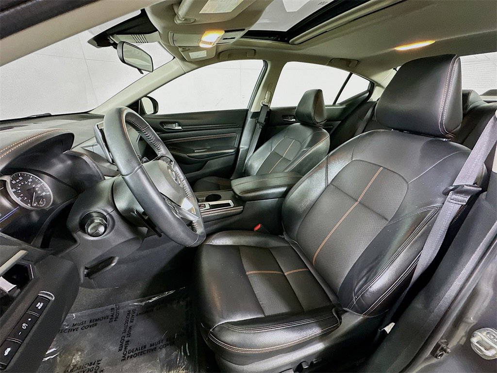 Used 2020 Nissan Altima 2.5 SR w/ Premium Package image 15