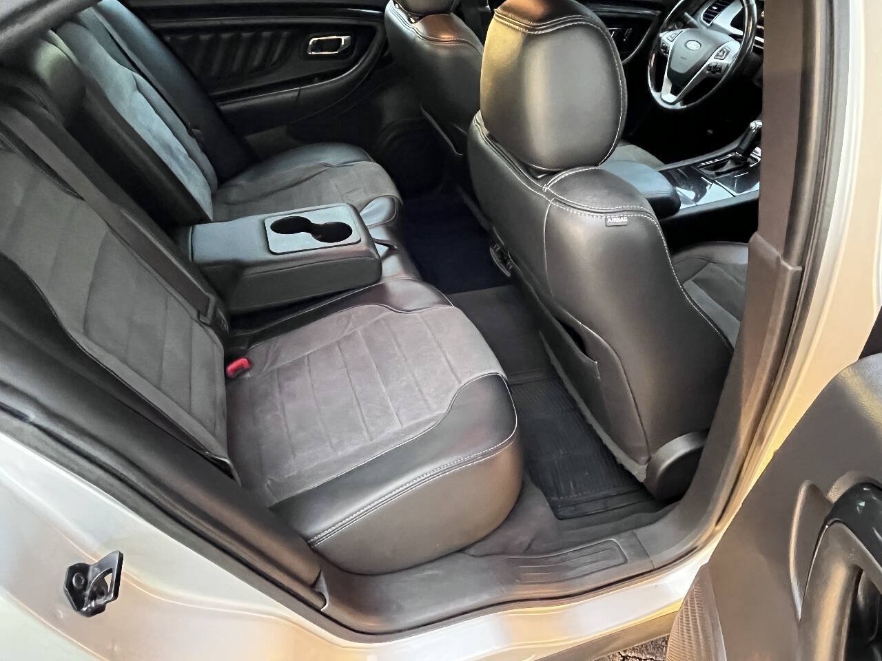 Used 2019 Ford Taurus SHO AWD/4WD image 24