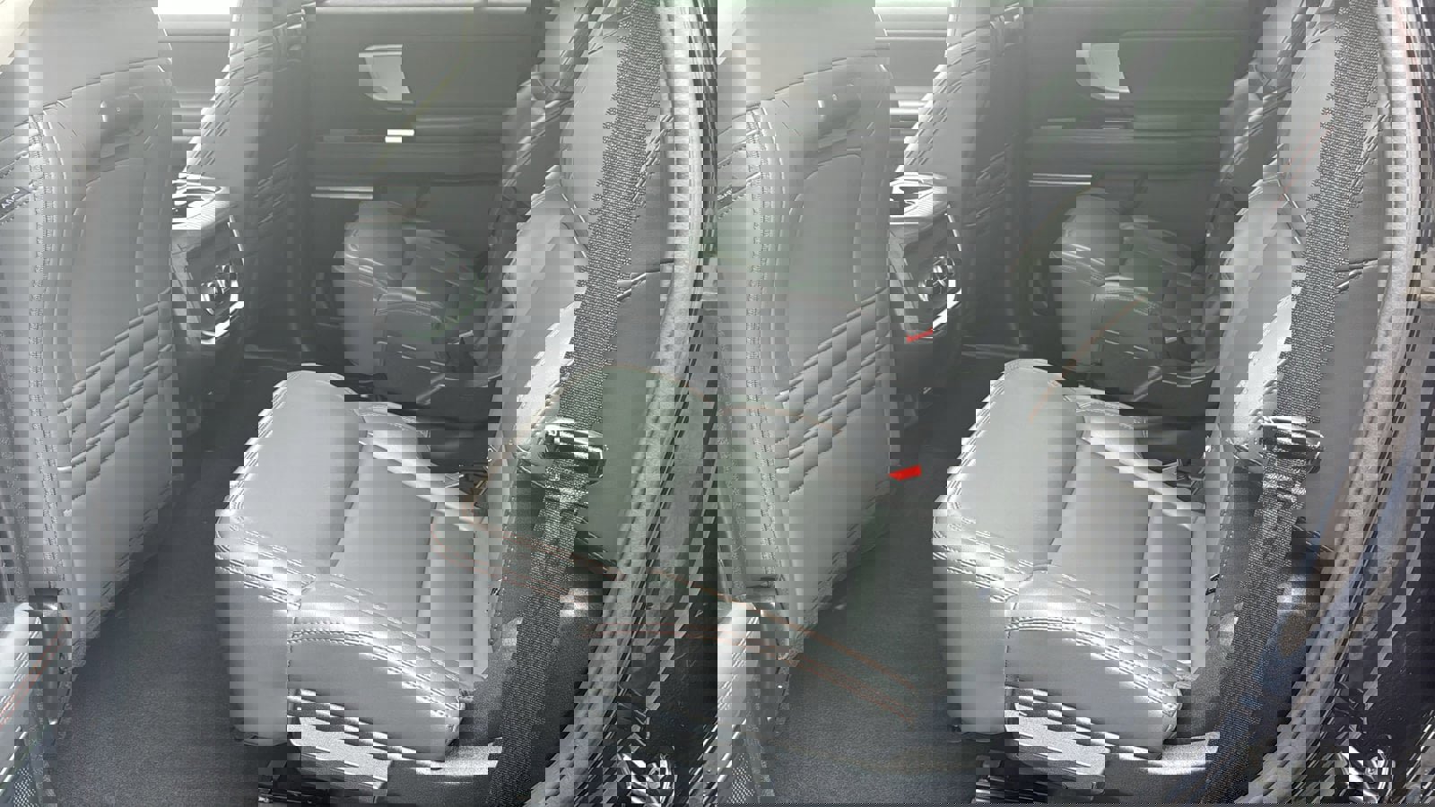 Used 2025 Ford Expedition Active image 26