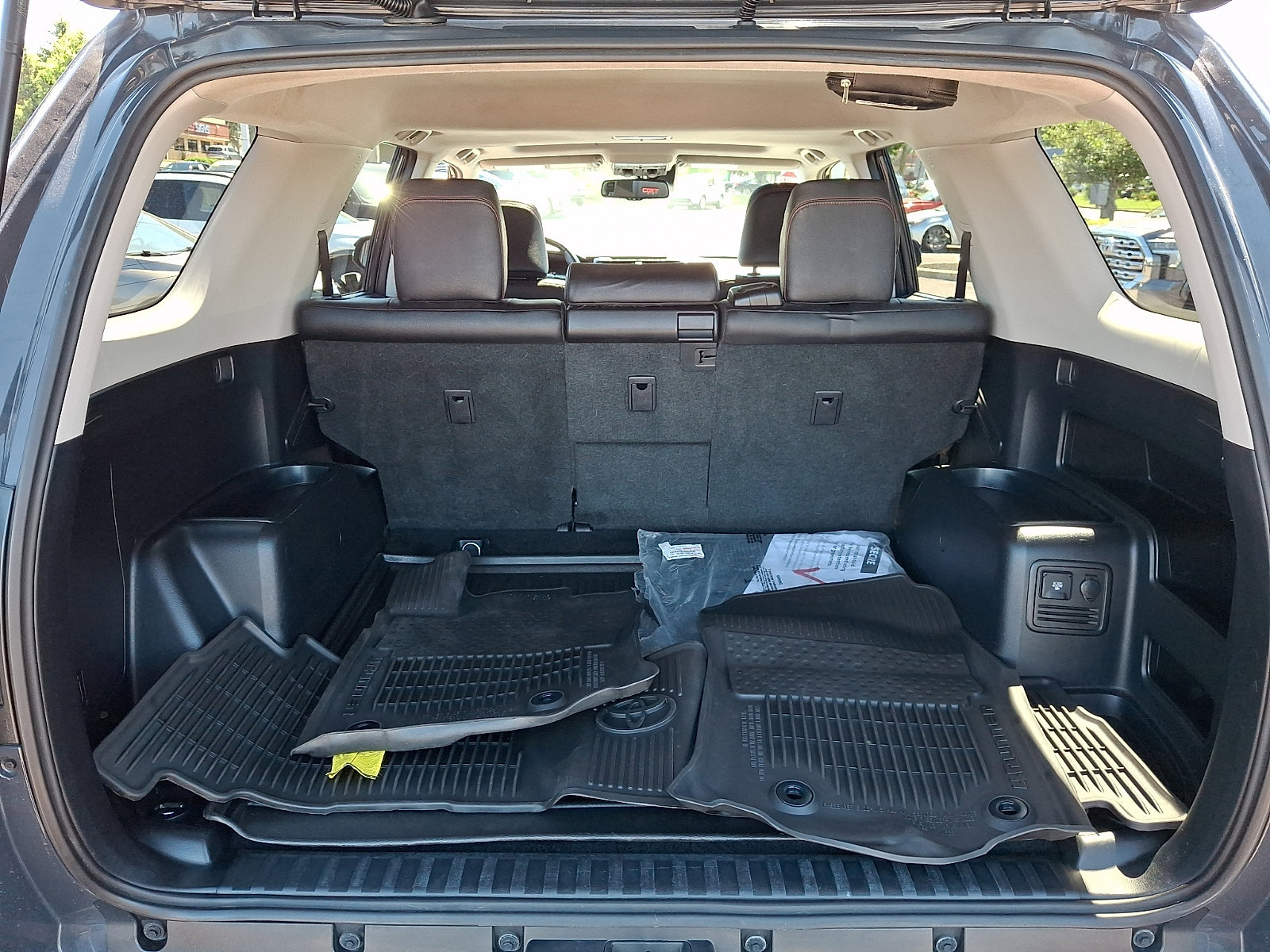 Certified 2024 Toyota 4Runner TRD Off-Road Premium w/ TRD Black Wheel Package (TMS) AWD/4WD image 30