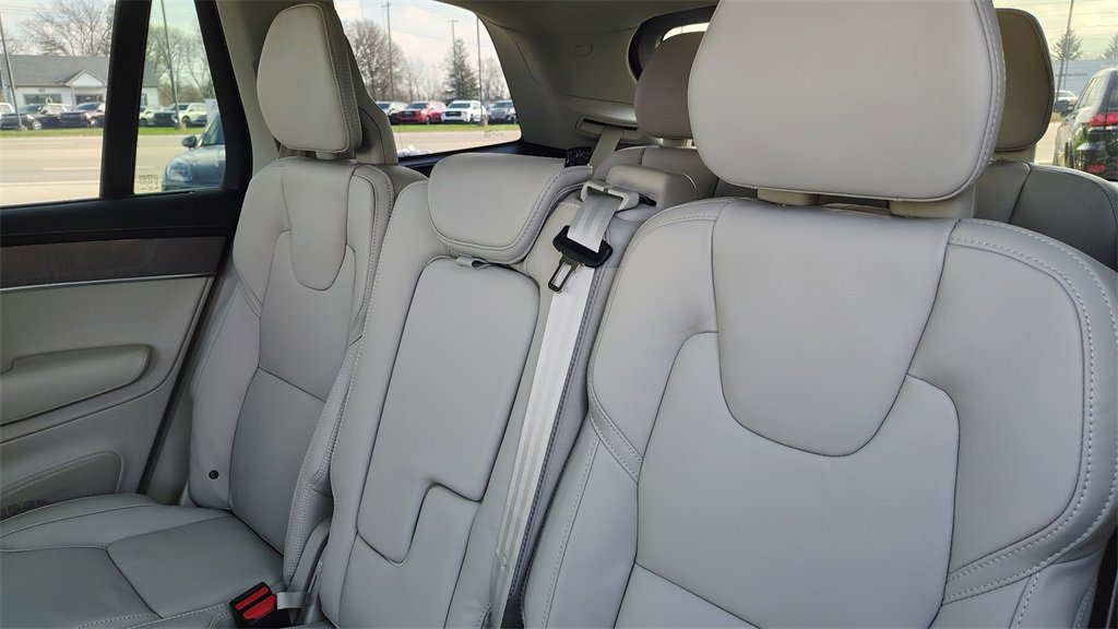 New 2026 Volvo XC90 B6 Ultra image 28