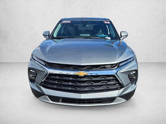 Used 2025 Chevrolet Blazer LT image 2
