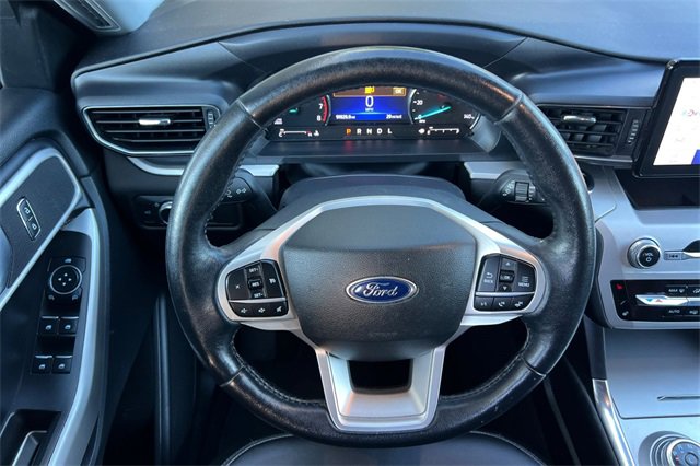 Used 2022 Ford Explorer XLT w/ Equipment Group 202A image 16