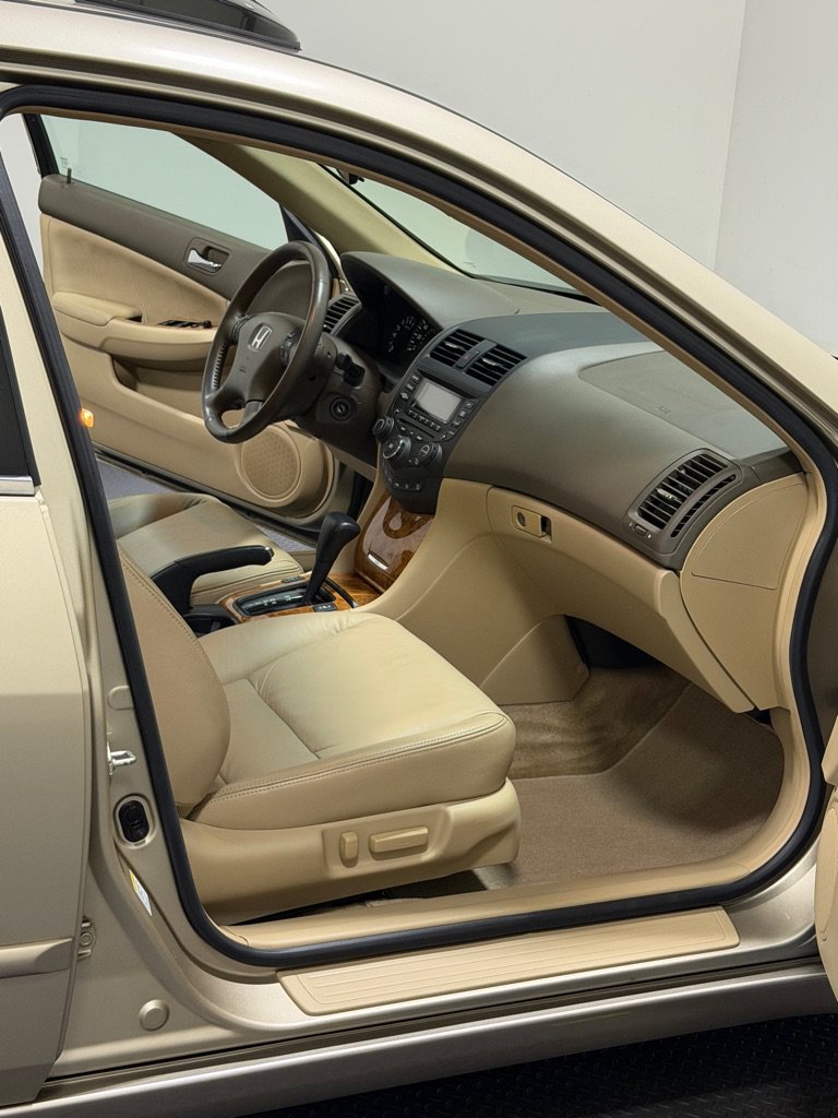 Used 2003 Honda Accord EX image 11