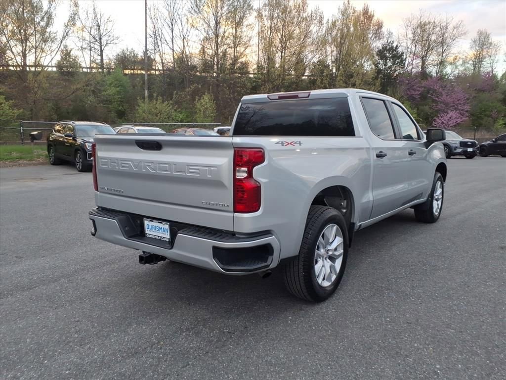 Used 2022 Chevrolet Silverado 1500 Custom image 3