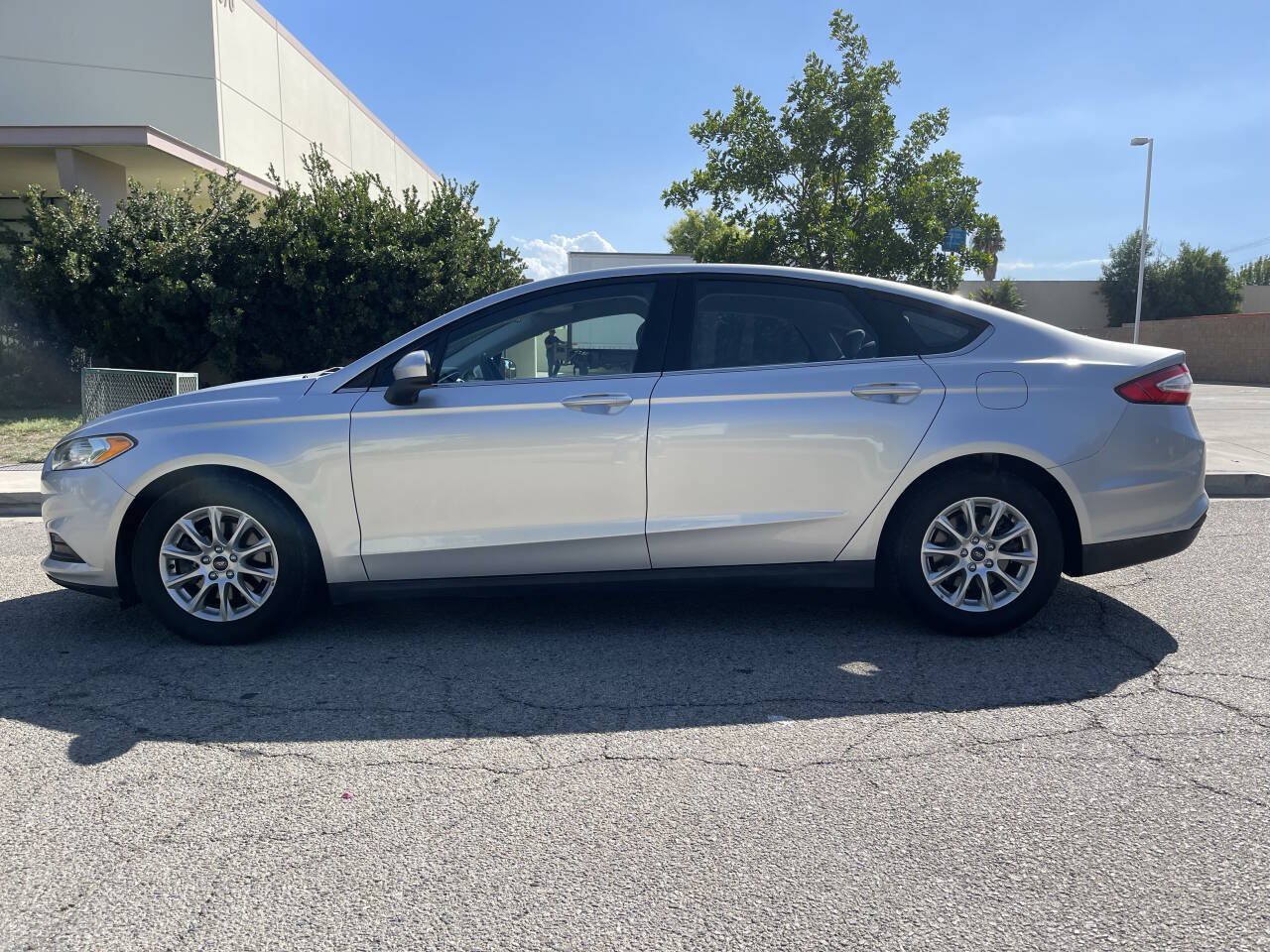 Used 2015 Ford Fusion S FWD image 5