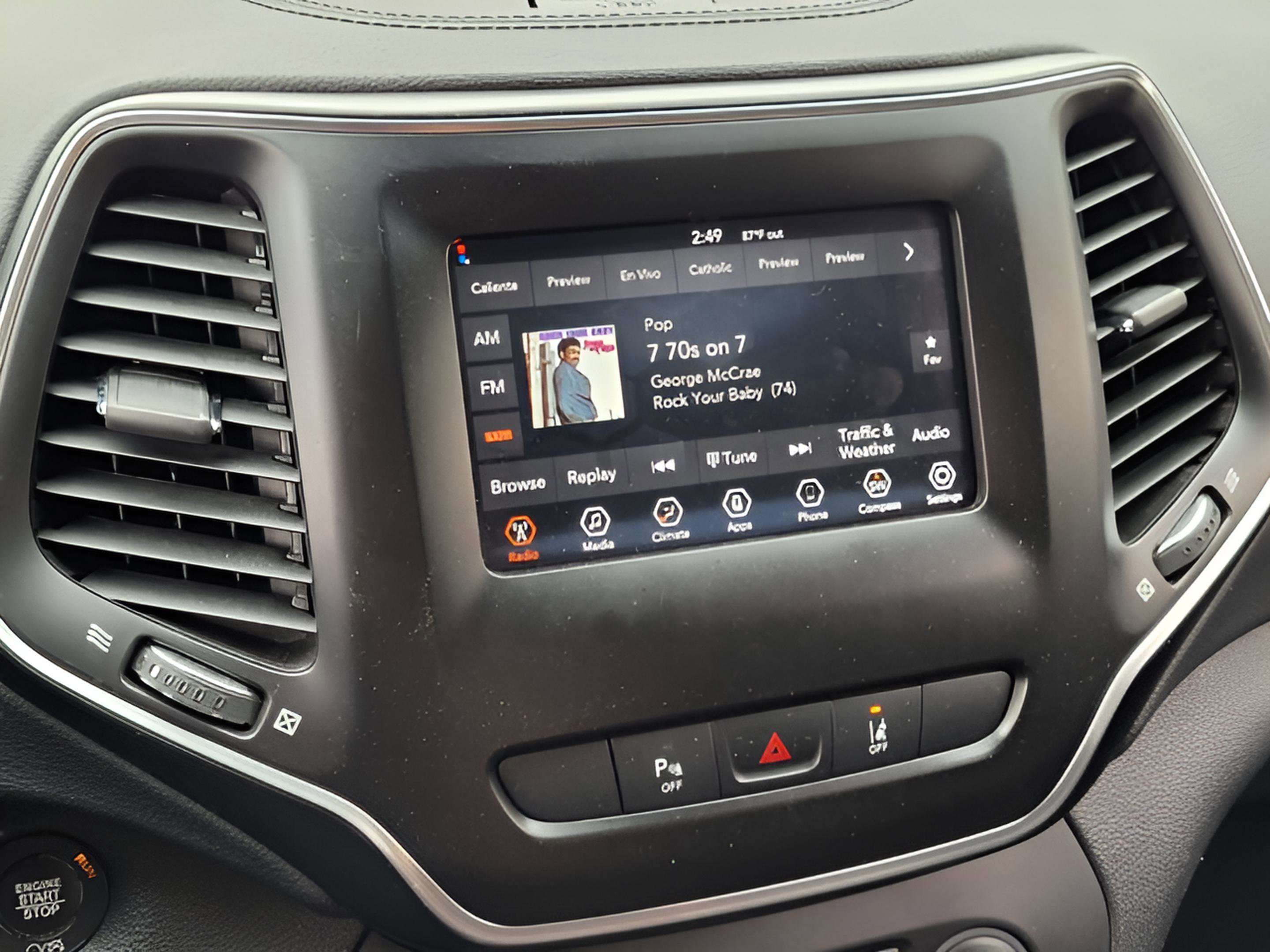 Used 2020 Jeep Cherokee Latitude Plus image 16