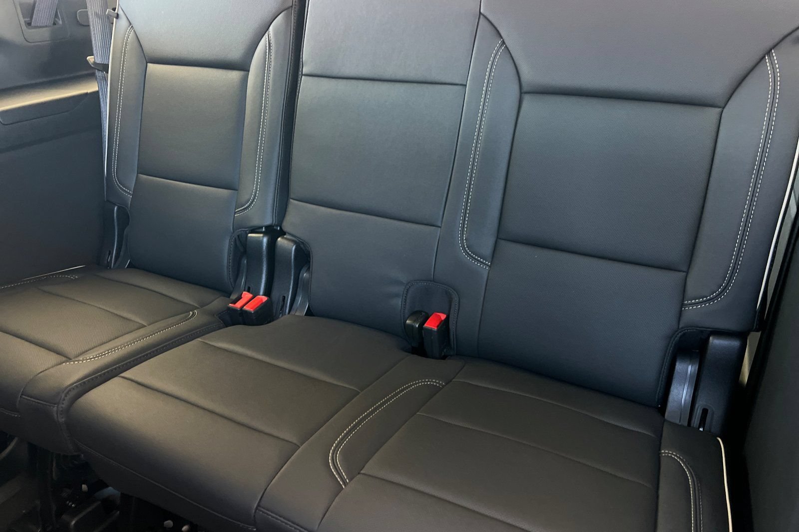 New 2026 GMC Yukon XL Elevation AWD/4WD image 16