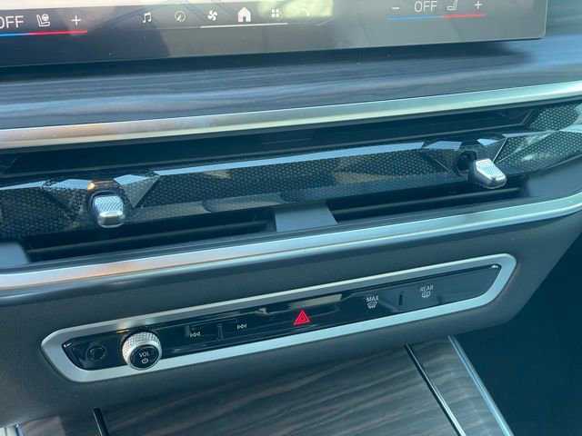 Used 2026 BMW X5 xDrive50e w/ Premium Package image 18