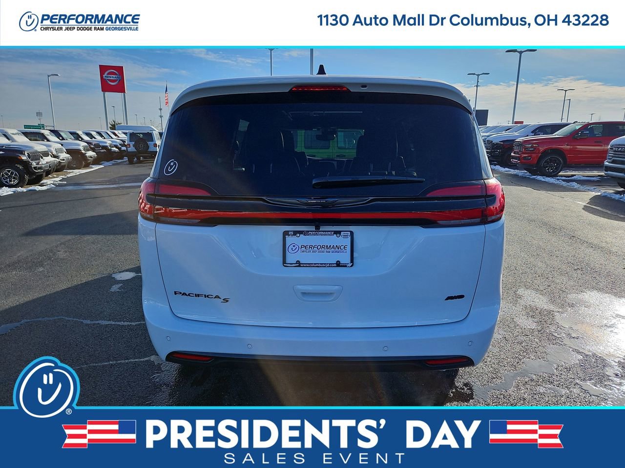 New 2026 Chrysler Pacifica Select image 6