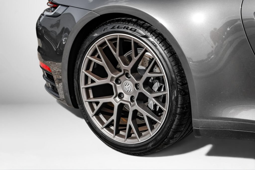 Used 2023 Porsche 911 Carrera RWD image 36
