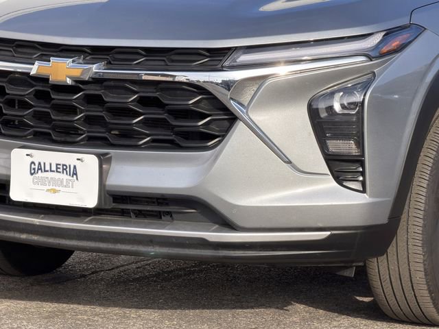 Used 2024 Chevrolet Trax LT w/ LT Convenience Package image 7