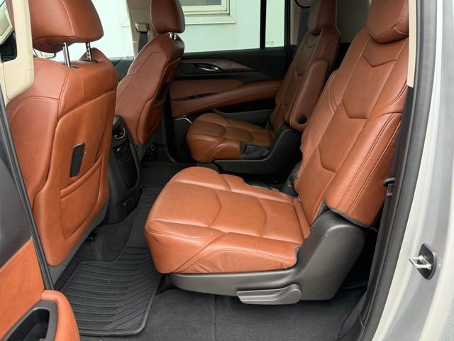 Used 2015 Cadillac Escalade ESV Premium image 27