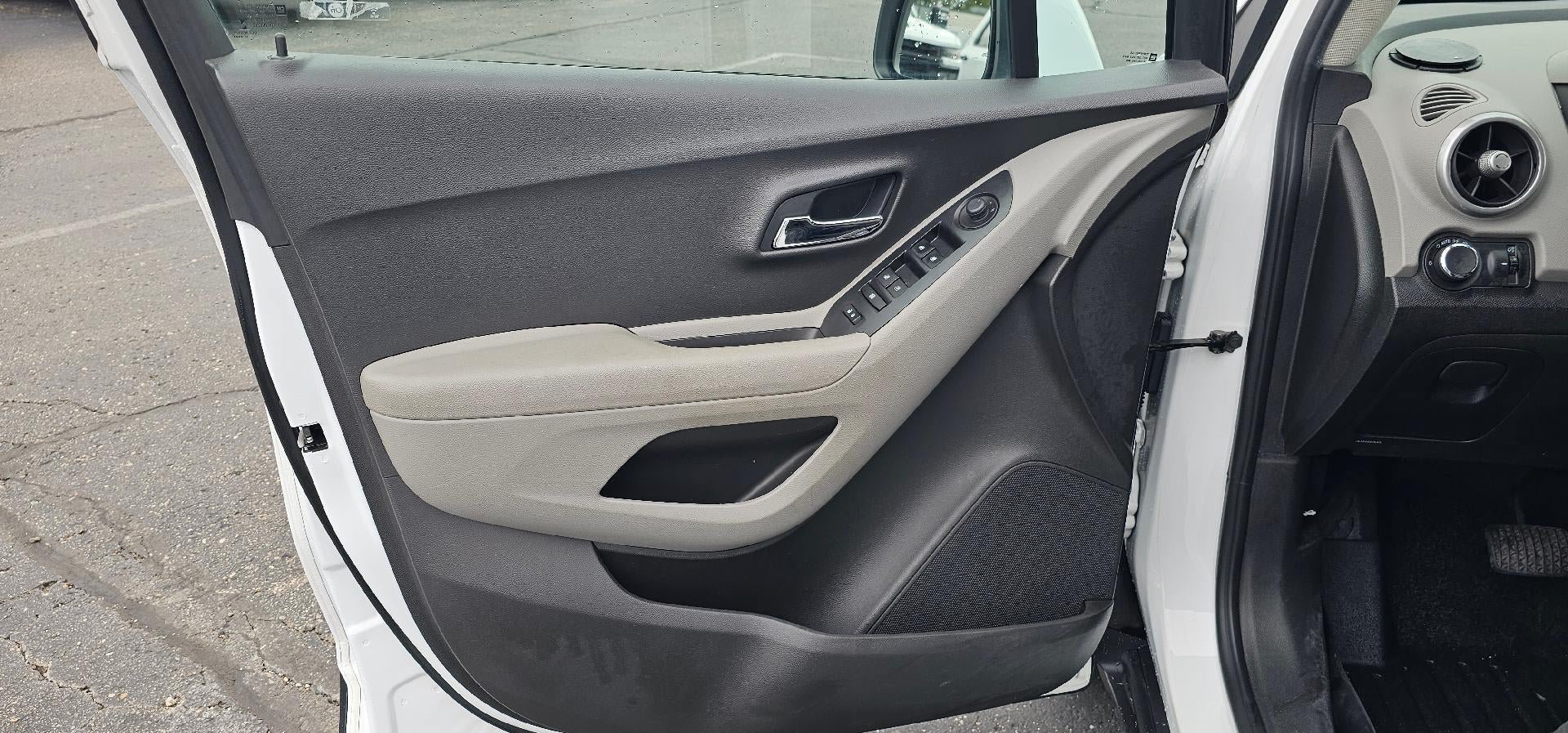 Certified 2016 Chevrolet Trax LT FWD image 9