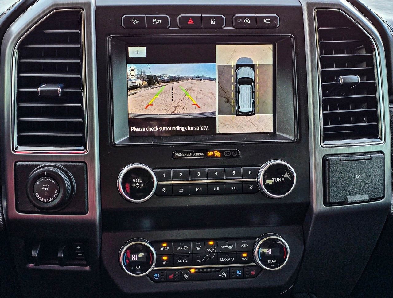 Used 2020 Ford Expedition Platinum image 19