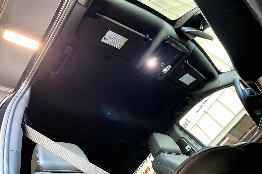 Used 2023 Chevrolet Suburban LT image 14