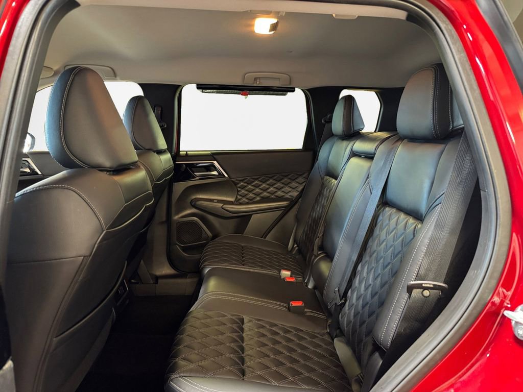 Used 2022 Mitsubishi Outlander SEL image 24