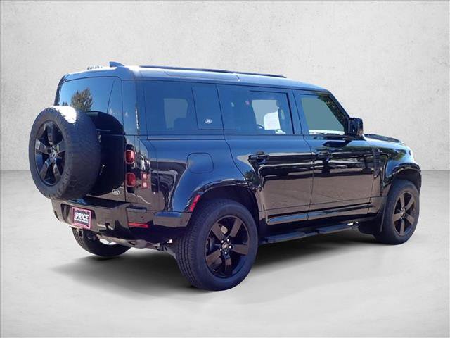 Used 2022 Land Rover Defender 110 XS Edition AWD/4WD image 4