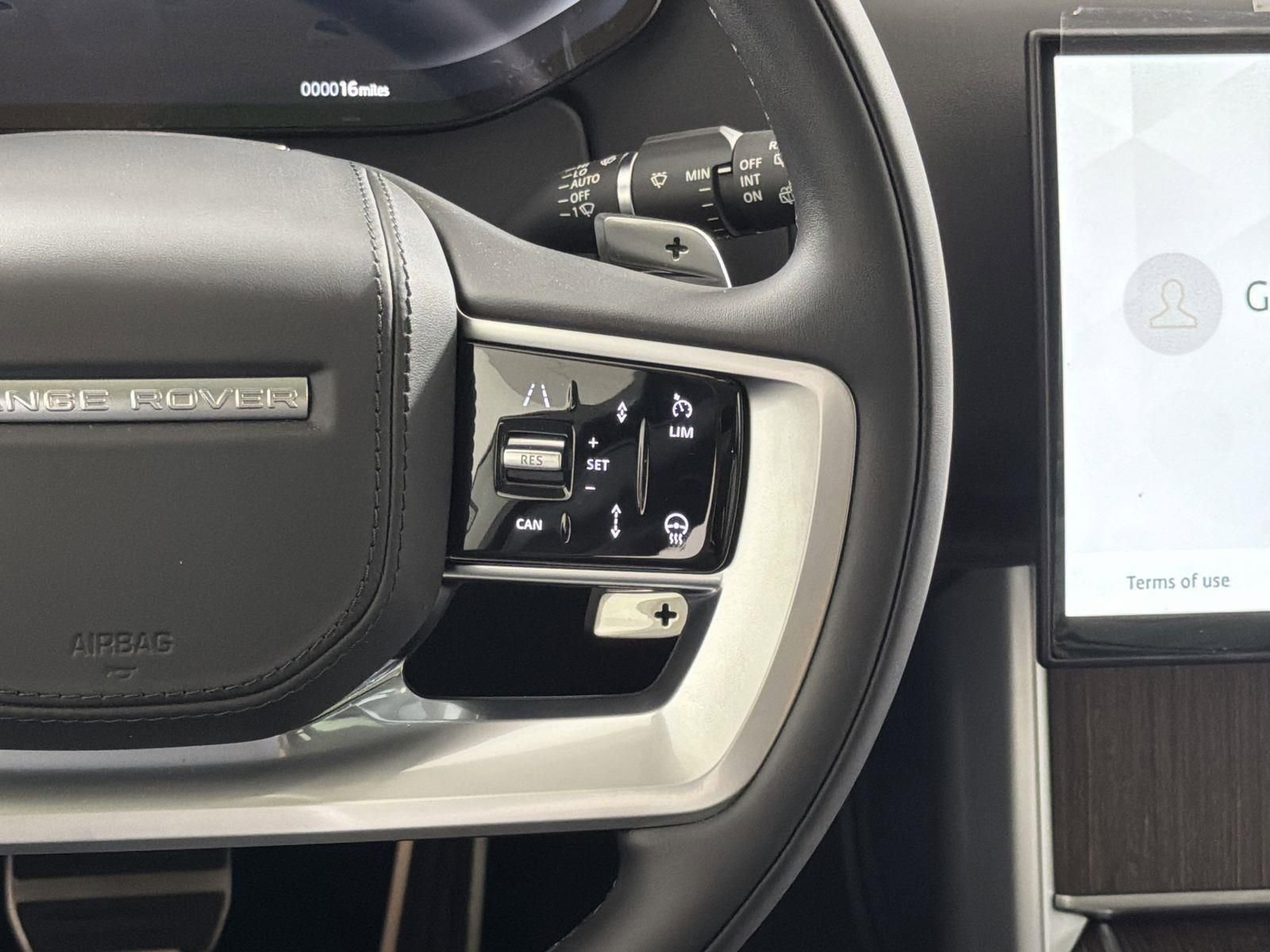 New 2026 Land Rover Range Rover Long Wheelbase SE image 13