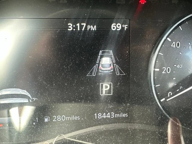 Used 2023 Nissan Kicks SR FWD image 15