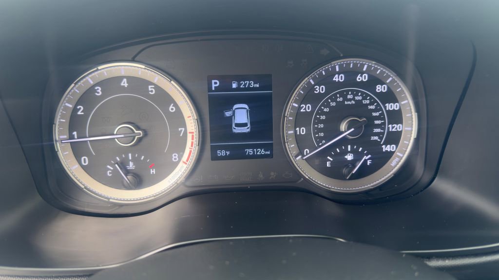 Used 2021 Hyundai Venue SE FWD image 17