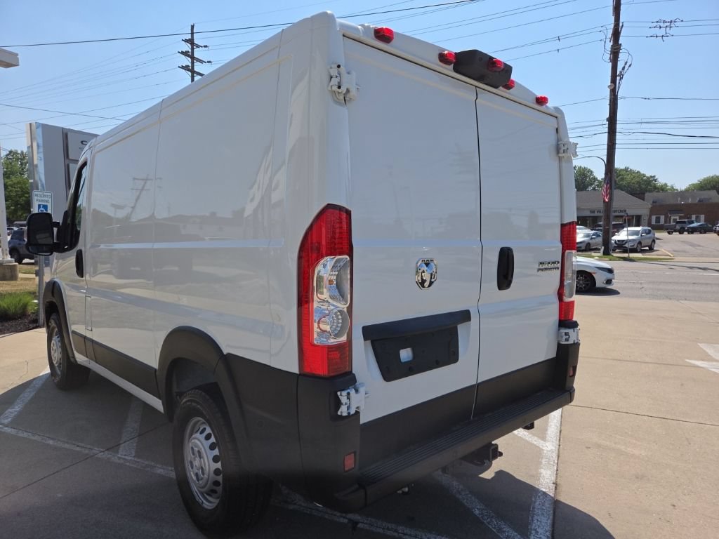 Used 2025 RAM ProMaster 1500 w/ Premium Convenience Group FWD image 9