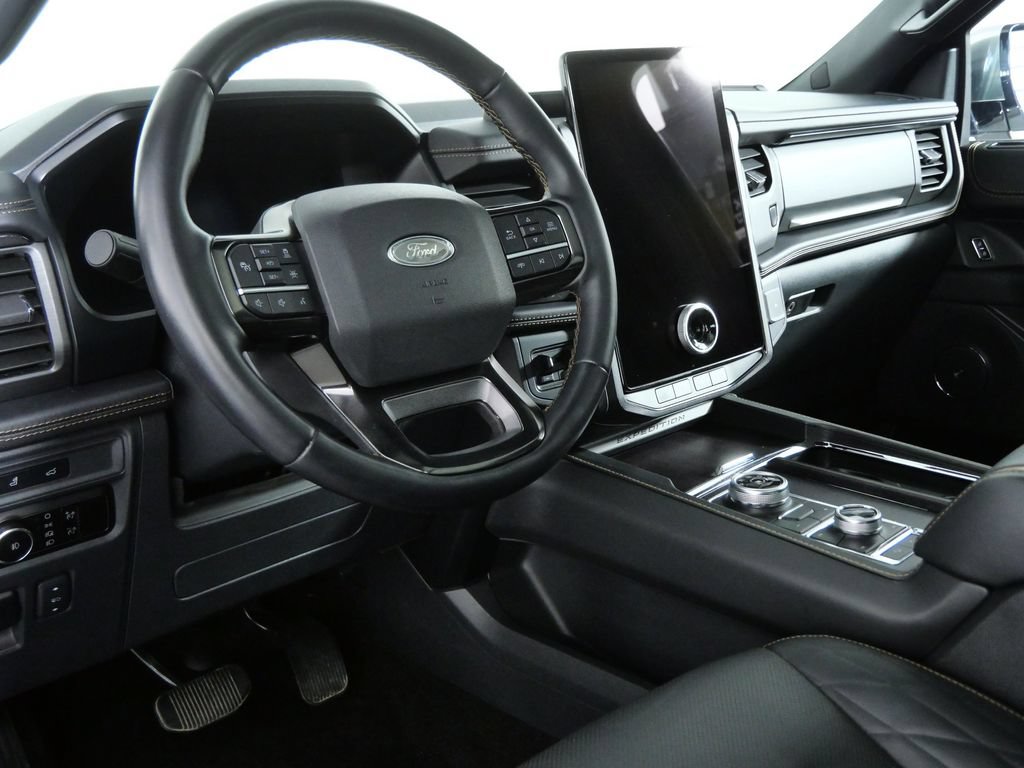 Used 2023 Ford Expedition Platinum AWD/4WD image 13