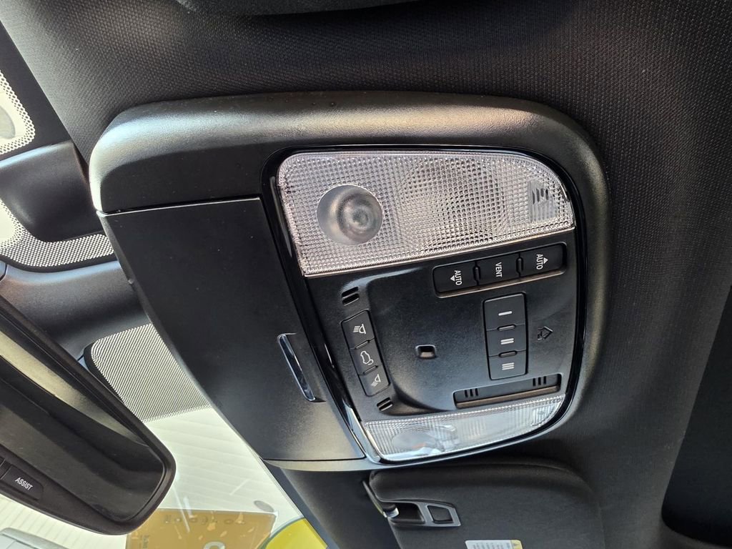 Used 2025 Dodge Durango GT image 33