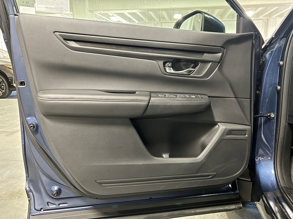 Used 2025 Honda CR-V EX image 40