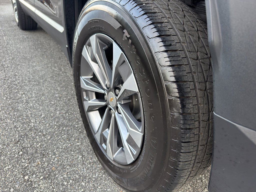 Used 2025 Chevrolet Equinox LT w/ Convenience Package II image 6