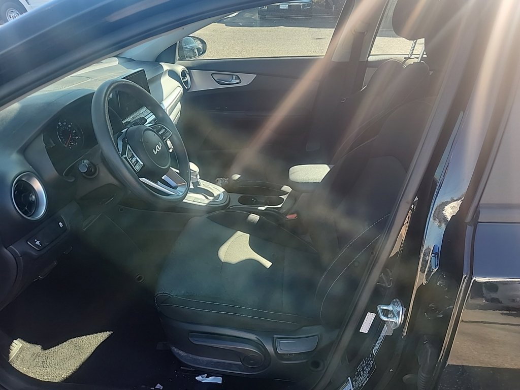 Certified 2023 Kia Forte LXS FWD image 19