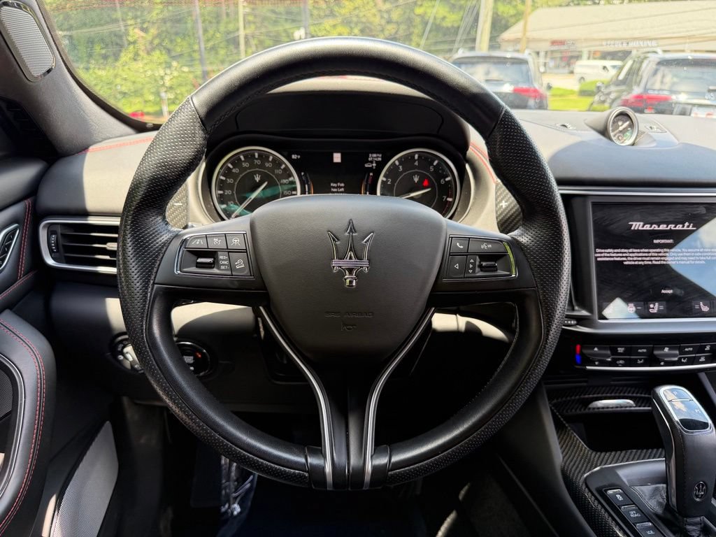 Used 2022 Maserati Levante Modena AWD/4WD image 44