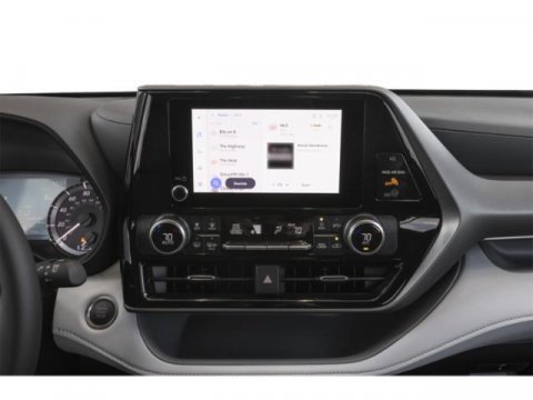 Certified 2025 Toyota Highlander LE AWD/4WD image 9
