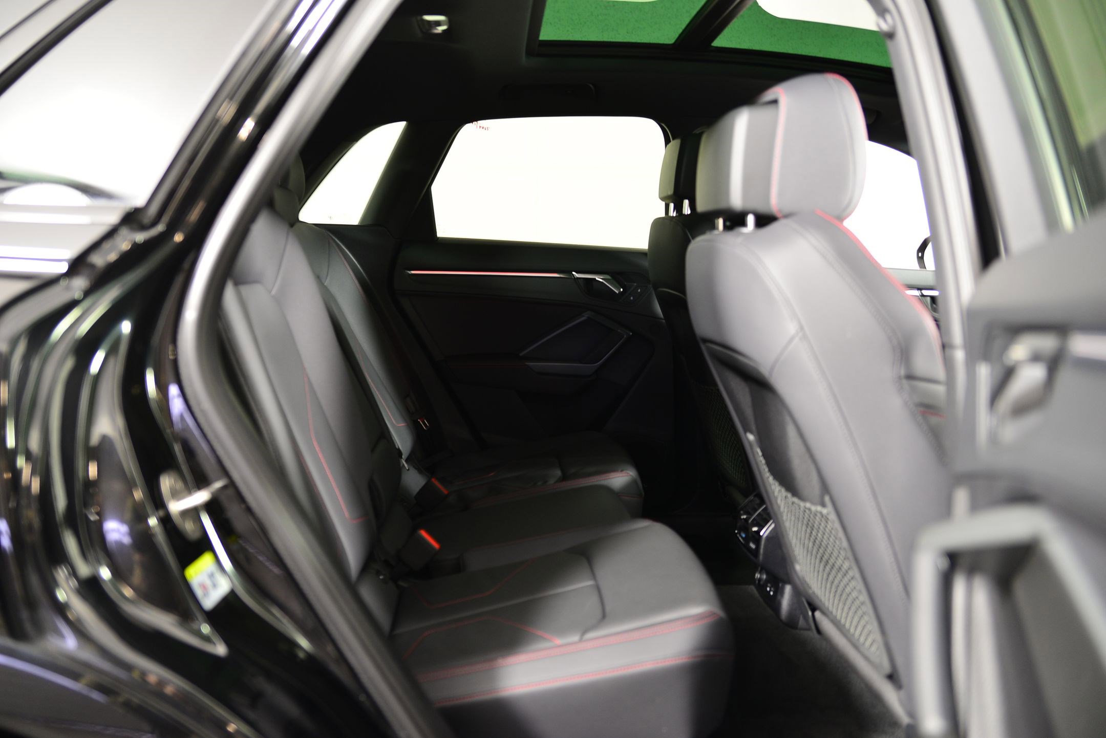 Certified 2025 Audi Q3 2.0T Premium Plus w/ Premium Plus Package image 22