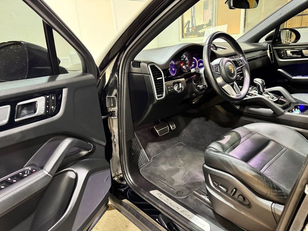 Used 2022 Porsche Cayenne S AWD/4WD image 22