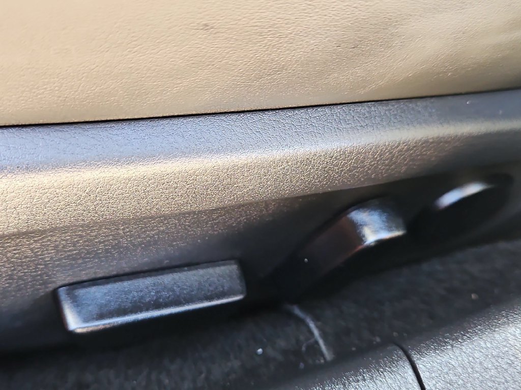 Used 2025 MAZDA MAZDA3 s FWD image 14